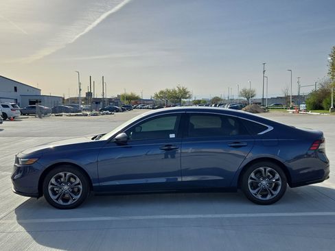 Used 2023 Honda Accord EX-L image 7