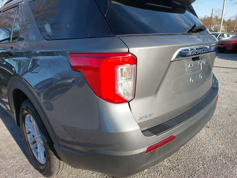 Used 2023 Ford Explorer XLT image 36