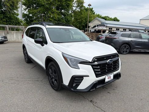 Certified 2025 Subaru Ascent Bronze Edition w/ Onyx Package AWD/4WD image 1