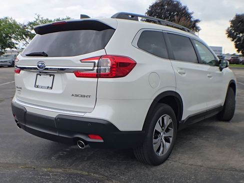 Certified 2025 Subaru Ascent Premium w/ Popular Package #2 AWD/4WD image 8