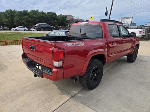Used 2017 Toyota Tacoma TRD Sport w/ Premium & Technology Package AWD/4WD image 6