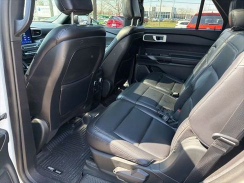 Used 2020 Ford Explorer XLT w/ Equipment Group 202A image 7