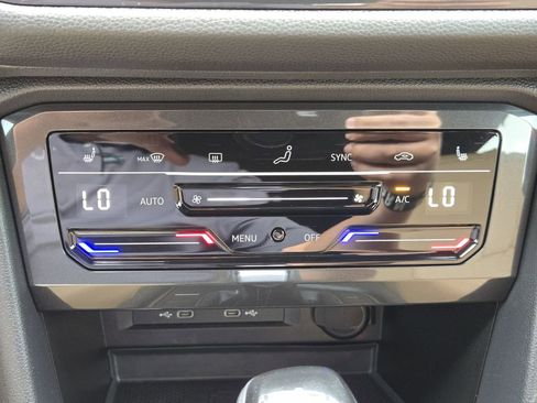 Used 2024 Volkswagen Tiguan SE R-Line w/ MDO Package, Three-Row image 21