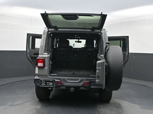 Used 2021 Jeep Wrangler Unlimited Sahara AWD/4WD image 41