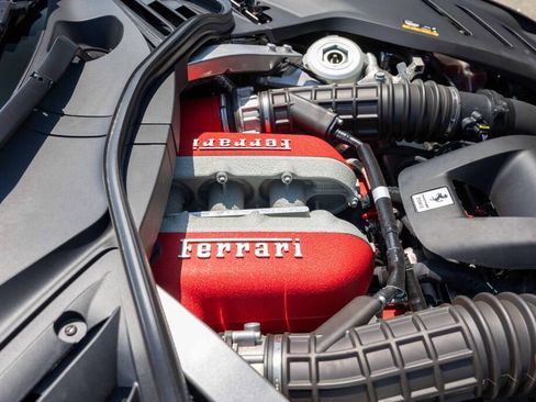 Certified 2025 Ferrari Purosangue image 37