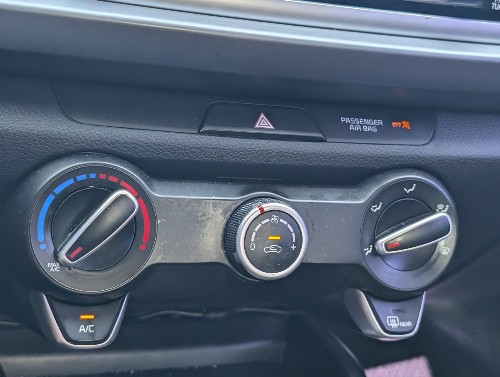 Used 2022 Kia Rio LX FWD image 11