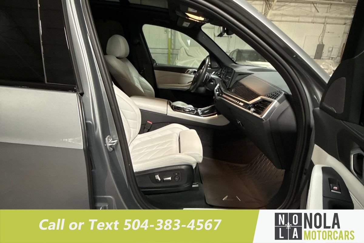 Used 2024 BMW X5 xDrive40i w/ M Sport Package AWD/4WD image 29