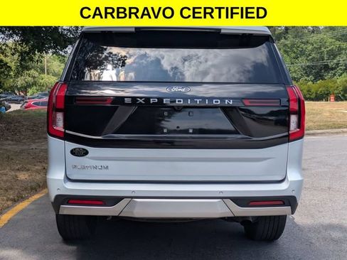 Used 2025 Ford Expedition Platinum AWD/4WD image 3