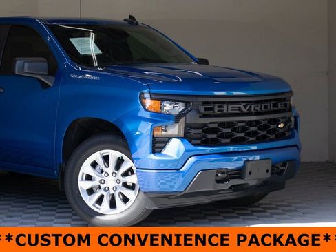 Used 2023 Chevrolet Silverado 1500 Custom image 3