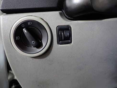 Used 2000 Volkswagen Beetle GLS FWD image 21