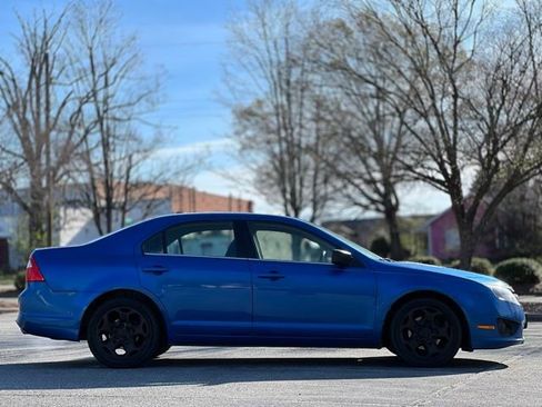 Used 2011 Ford Fusion SE image 4