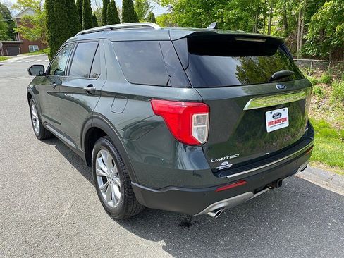 Used 2023 Ford Explorer Limited w/ Limited Technology Package AWD/4WD image 6