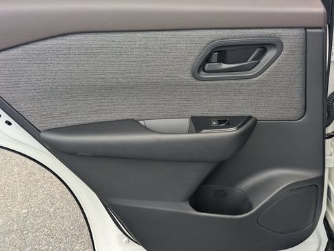 Certified 2023 Nissan Rogue S FWD image 18