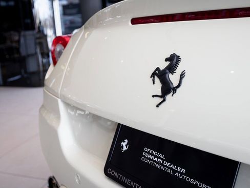 Used 2011 Ferrari 599 SA Aperta image 23