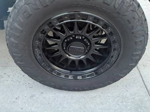 Certified 2024 RAM 2500 Laramie w/ Night Edition AWD/4WD image 17