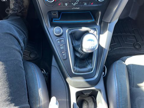 Used 2017 Ford Focus RS image 23