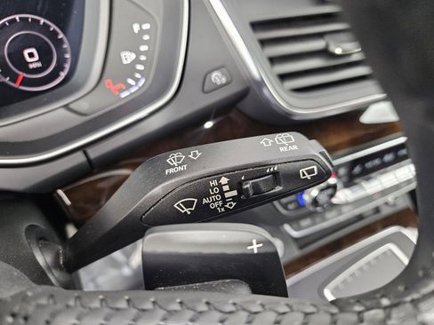 Used 2019 Audi Q5 2.0T Premium Plus w/ Premium Plus Package AWD/4WD image 23