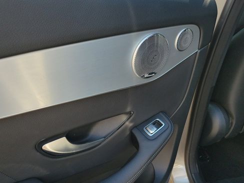 Used 2019 Mercedes-Benz GLC 300 image 8
