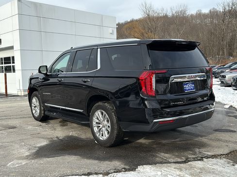 Used 2023 GMC Yukon SLT w/ SLT Luxury Package image 6