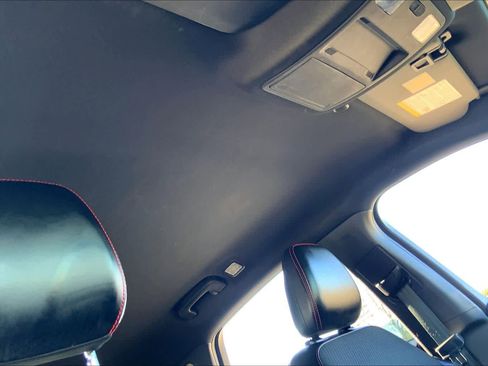 Used 2024 Ford Escape ST-Line image 12