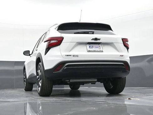 New 2026 Chevrolet Trax RS w/ Sunroof Package image 44