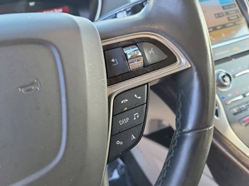 Used 2019 Lincoln Nautilus Select image 27