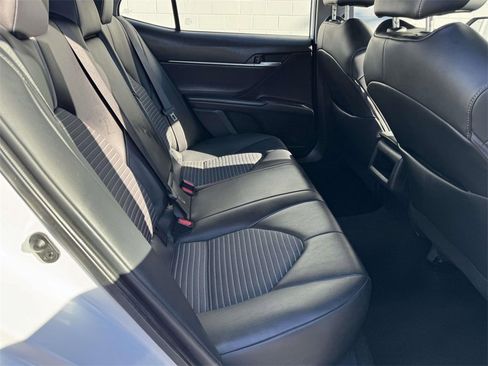 Used 2023 Toyota Camry SE image 14