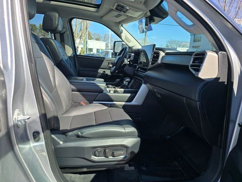 Used 2024 Toyota Tundra Limited AWD/4WD image 10
