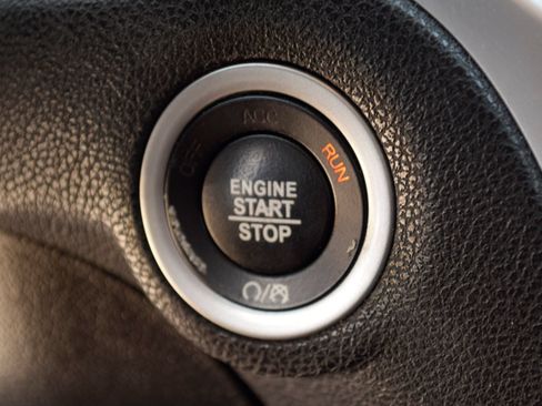 Used 2019 Chrysler 300 Touring w/ Sport Appearance Package RWD image 11