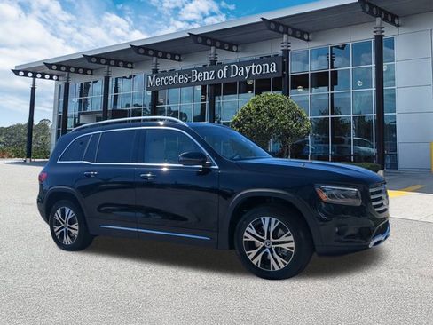 Used 2025 Mercedes-Benz GLB 250 image 2