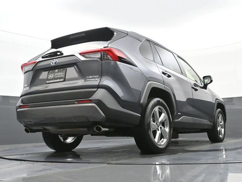 Used 2019 Toyota RAV4 Limited image 37