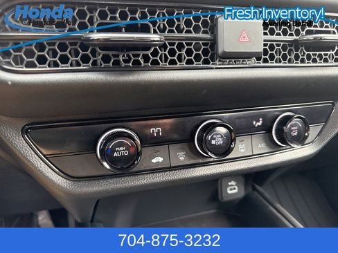 Used 2025 Honda HR-V LX image 29