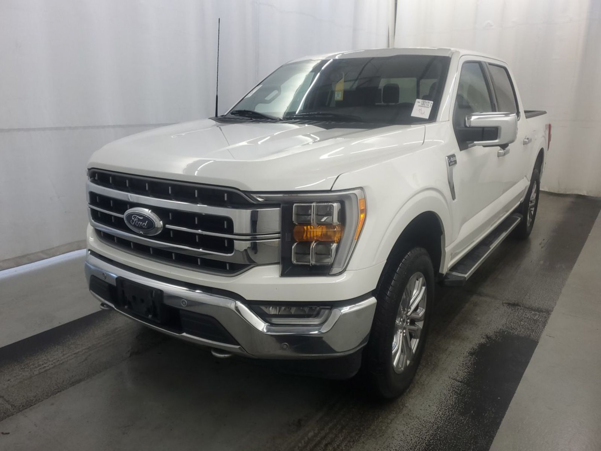 Used 2023 Ford F150 Lariat w/ FX4 Off-Road Package AWD/4WD image 4