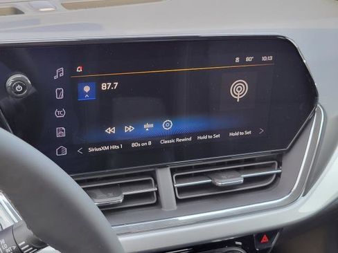 New 2026 Chevrolet Trax LT w/ LT Convenience Package FWD image 17