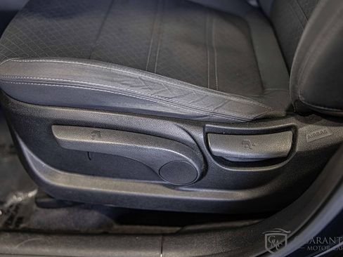 Used 2017 Kia Sorento L image 21