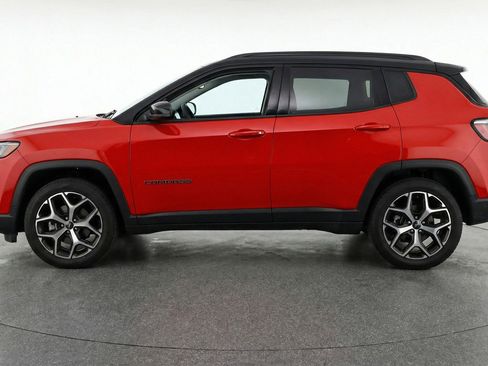 Used 2025 Jeep Compass Limited AWD/4WD image 5