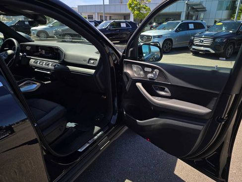 Used 2026 Mercedes-Benz GLS 450 4MATIC image 14