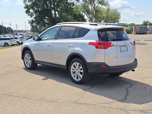 Used 2015 Toyota RAV4 Limited w/ Technology Package AWD/4WD image 3