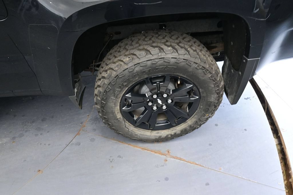Used 2020 Chevrolet Colorado Z71 w/ Z71 Midnight Edition AWD/4WD image 18