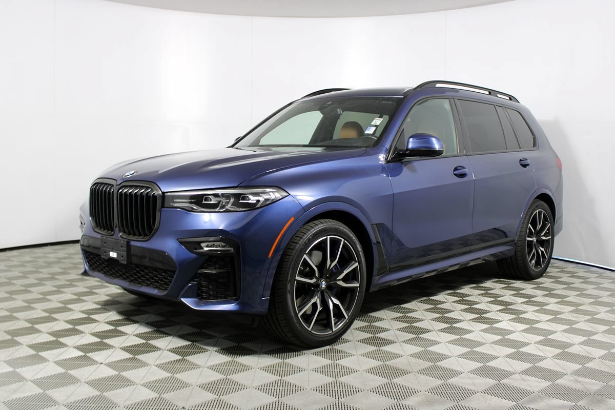 Used 2022 BMW X7 xDrive40i w/ M Sport Package AWD/4WD image 3