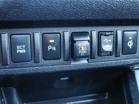 Certified 2019 Toyota Tacoma TRD Sport w/ Technology Package RWD image 30