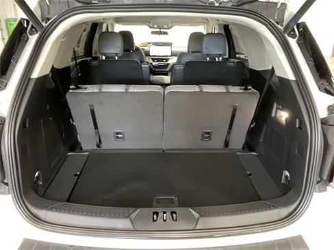 Used 2025 Ford Explorer Active w/ Active Comfort Package image 24