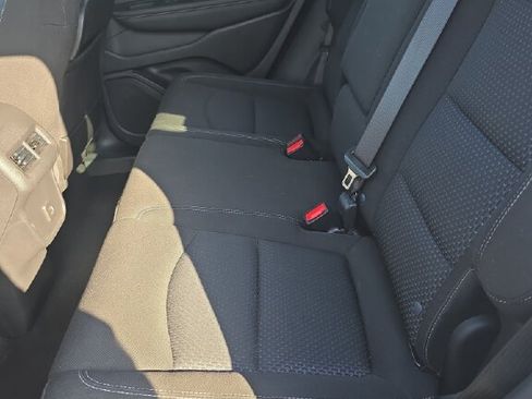 Used 2022 GMC Terrain SLE FWD image 5