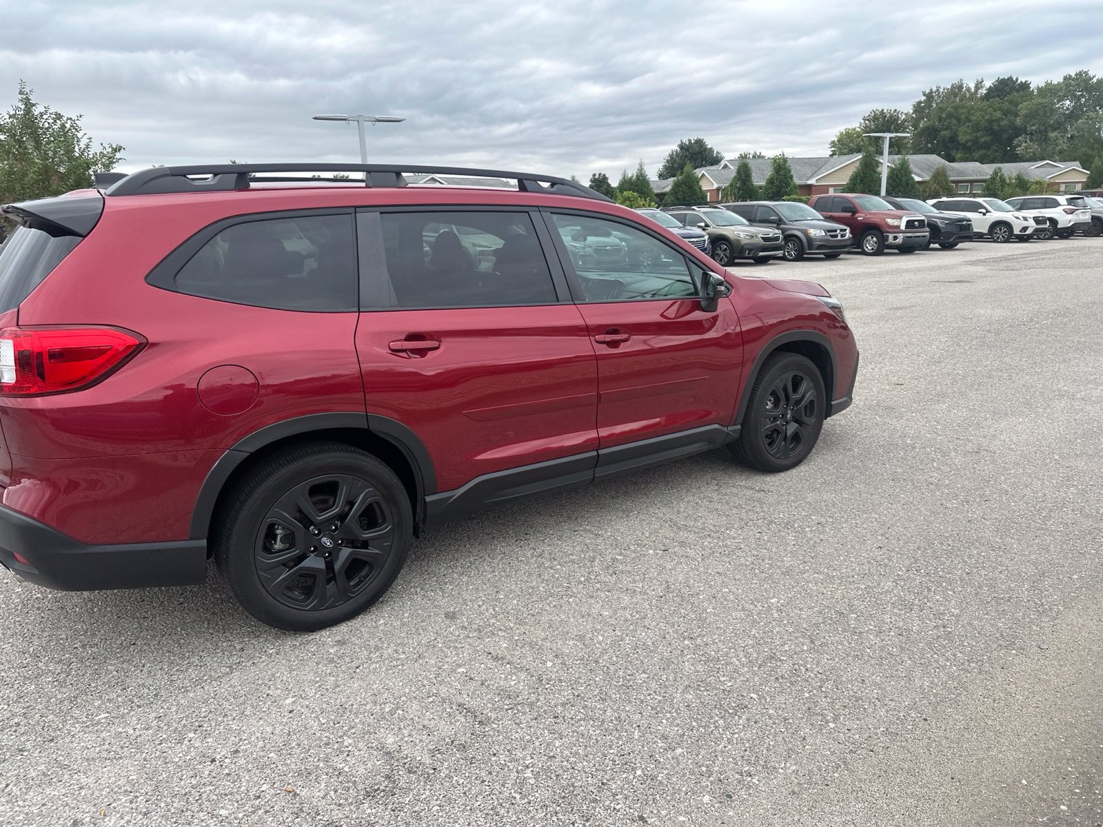 Used 2023 Subaru Ascent Onyx Edition AWD/4WD image 8