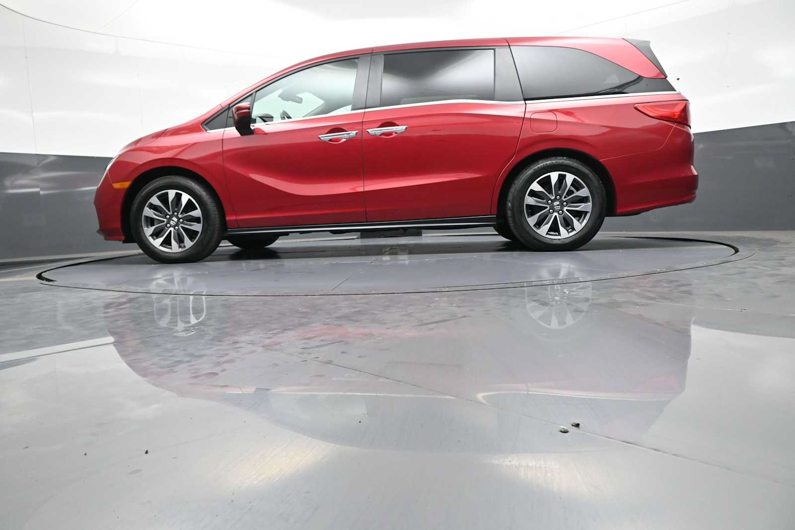 Certified 2024 Honda Odyssey EX-L image 36