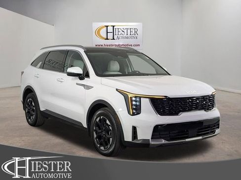 Used 2025 Kia Sorento S w/ Panoramic Sunroof Package FWD image 1
