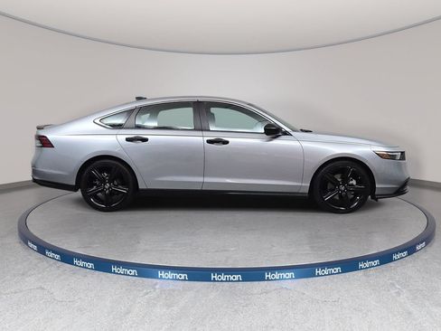 Used 2023 Honda Accord Sport image 5