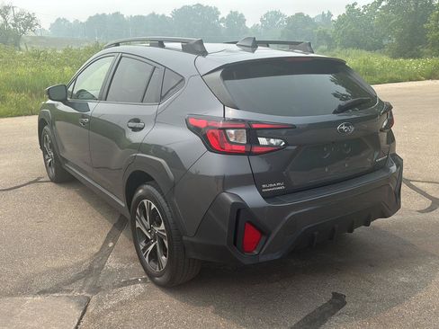 Used 2024 Subaru Crosstrek 2.0i Premium AWD/4WD image 3