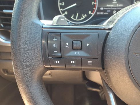 Used 2021 Nissan Rogue SV AWD/4WD image 17