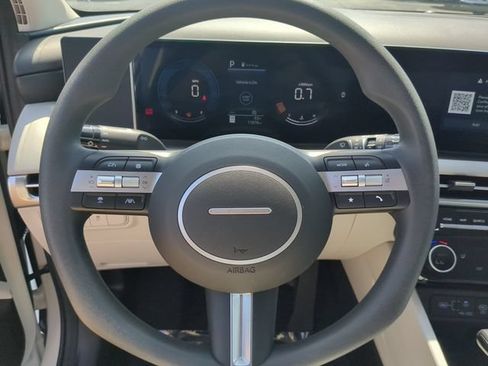 Used 2025 Hyundai Tucson SEL FWD image 31